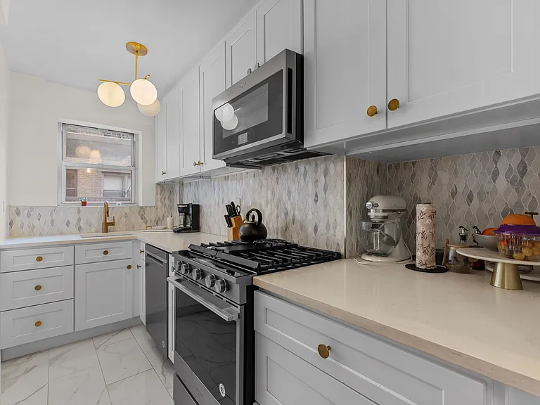 446 E 86th St #11A — Photo 7