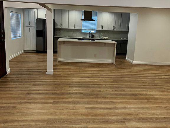 2nd image of 843 N Las Palmas Ave