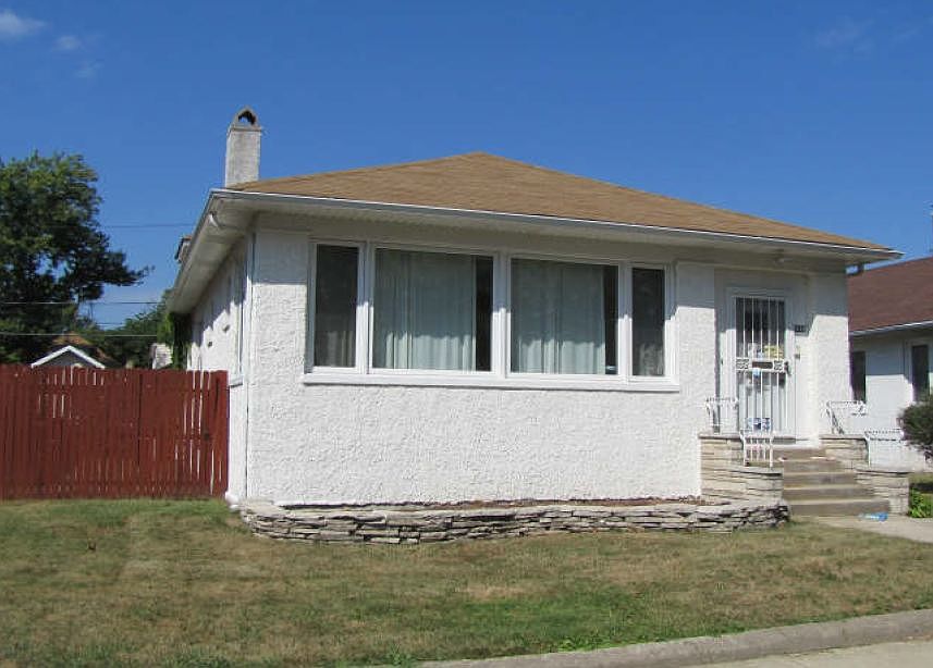 1st image of 7628 S Crandon Ave