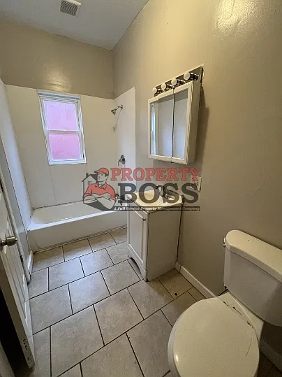 1061 Tyler Street - 1 — Photo 4