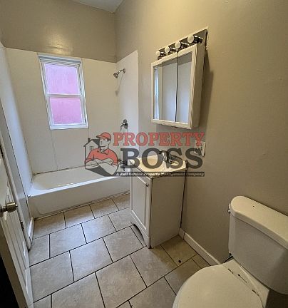 4th image of 1061 Tyler St