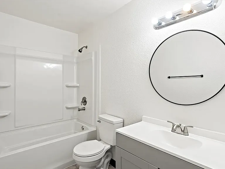 3921 Peterkin Ave #3 — Photo 4