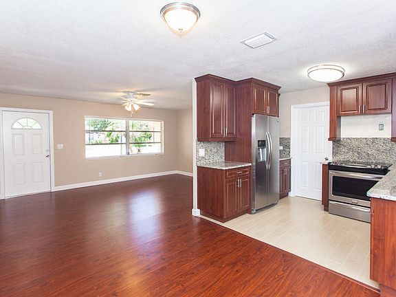 680 Crocus Ct-704.jpg