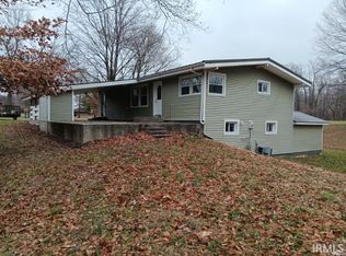 2347 E Navaho Dr, Vincennes, IN 47591