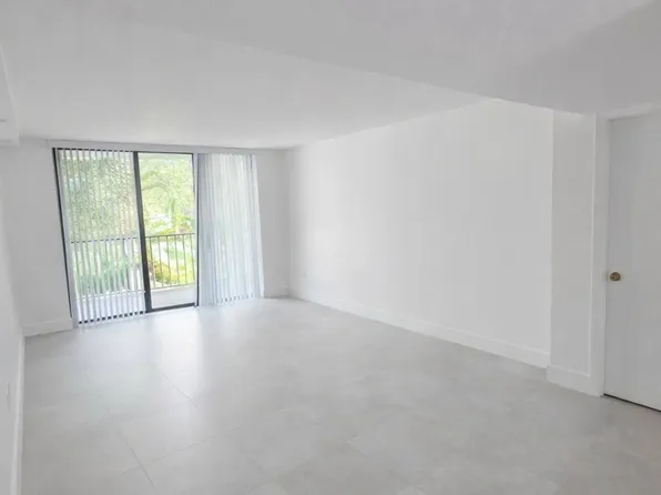 13000 SW 92nd Ave APT B206, Miami, FL 33176