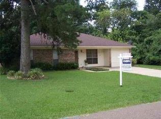 521 Oakhill Rd, Texarkana, TX 75501