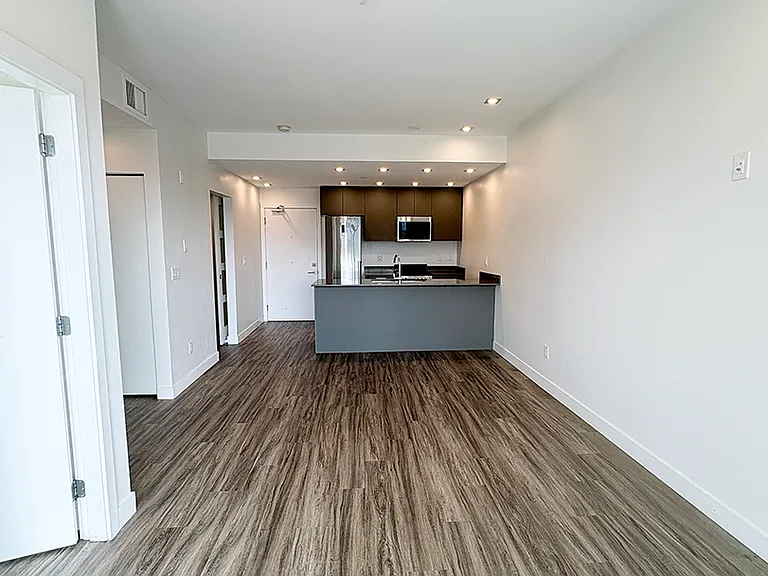 181 W 6th St #505 — Photo 2