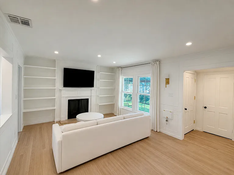 1903 N Edison Blvd — Photo 18
