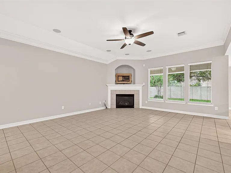 127 Monterrey Rd W — Photo 11