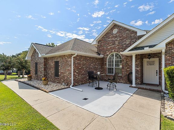 4th image of 164 Country Park Dr