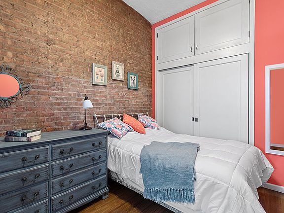 2nd image of 39 E 12th St APT 512
