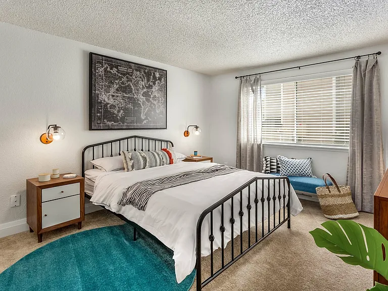 Alaire Apartment Homes — Photo 12