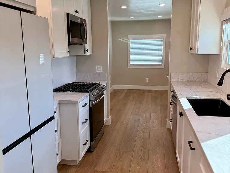 178 Virginia Pl — Photo 11
