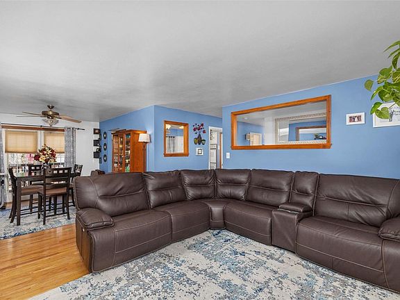2nd image of 4734 Kerth Dr