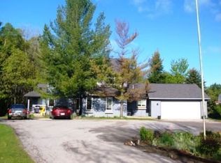 4622 S Ski View Cir, Cedar, MI 49621