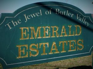 52 W Foothills Dr, Drums, PA 18222