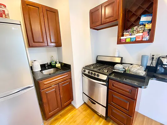 Rented by J PRESTON AND ASSOCIATES INC | media 14