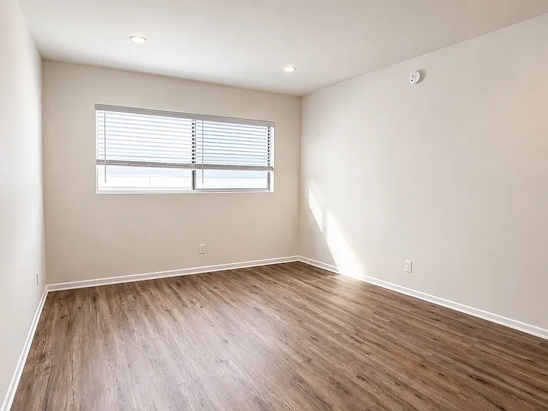 4727 Kester Ave #206 — Photo 5