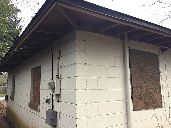 4th image of 1419 N 48th Ave