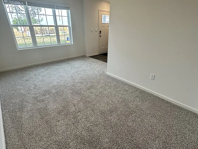 1534 Yosemite Way — Photo 13