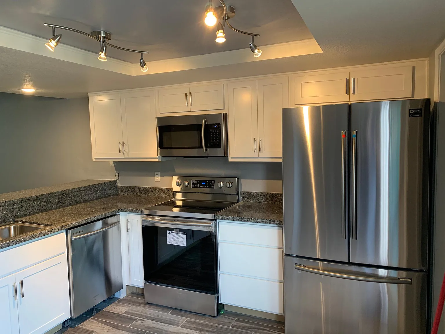 3 bed, 2.5 bath, 1184 sqft, $1,750 — Photo 2