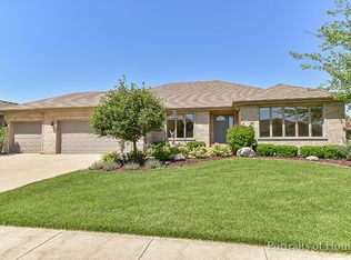 2853 Cole Ln, New Lenox, IL 60451