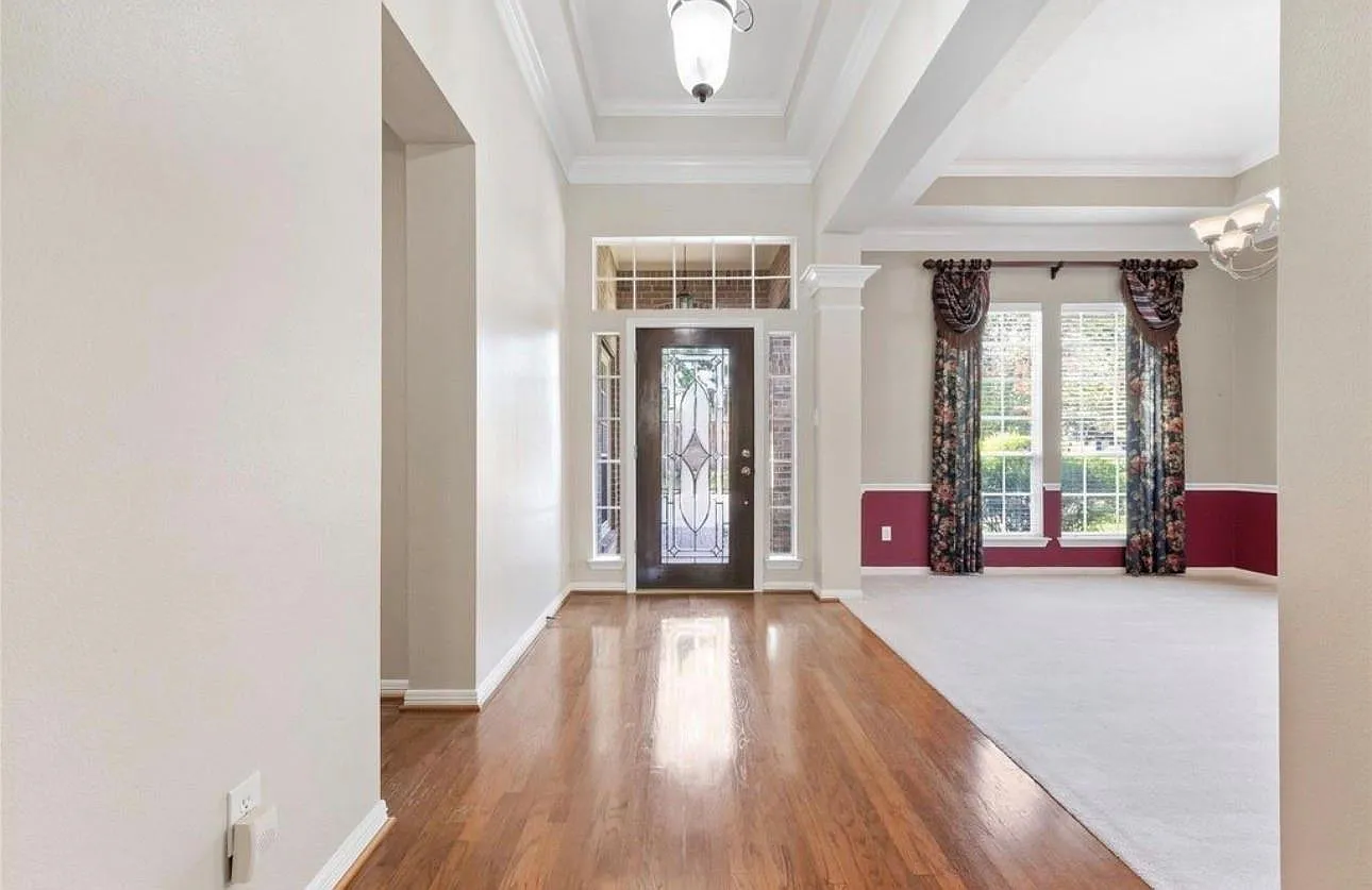 3 bed, 2.5 bath, 2588 sqft, $2,500 — Photo 4