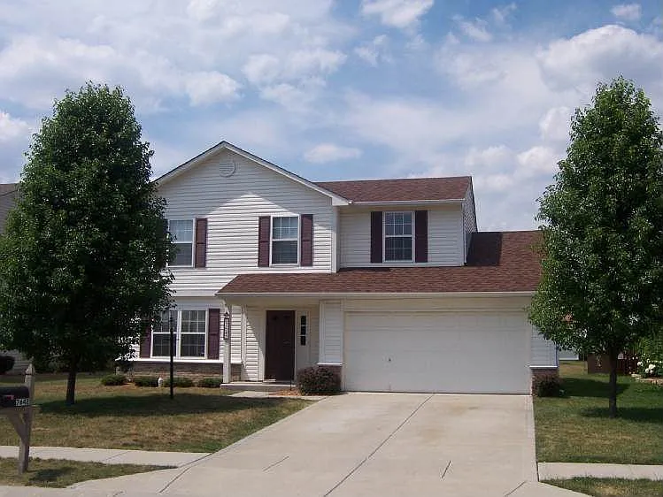 7642 Hidden Valley Ln photo 1