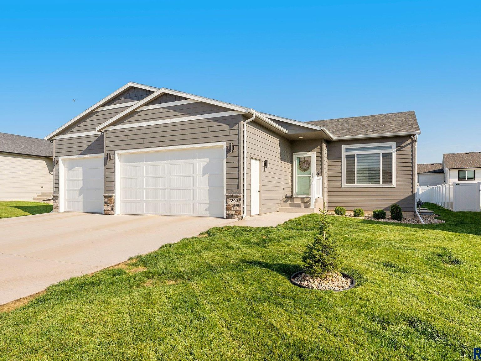 7300 E 49th St, Sioux Falls, SD 57110 MLS 22306509 Zillow