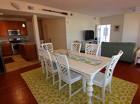 4th image of 4401 Landis Ave Unit 2