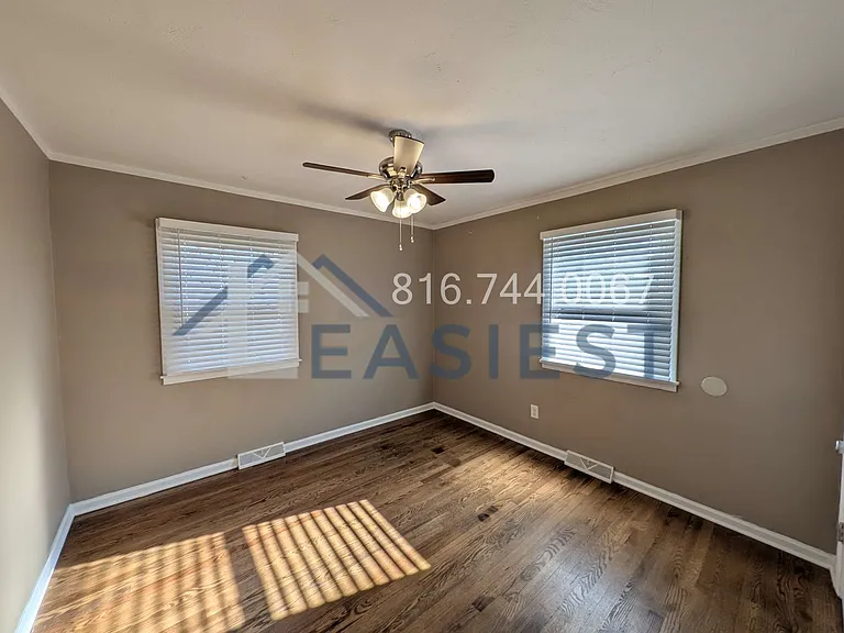 709 SE Green St — Photo 10