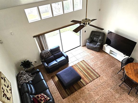 4th image of 7433 NW 34th Street