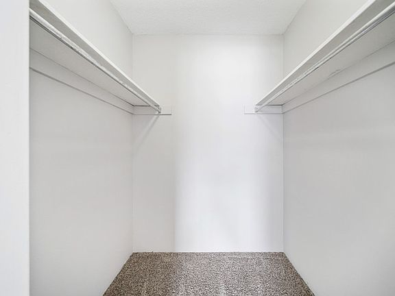 4th image of 55 Stringham Rd APT 4
