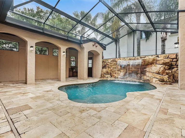 9841 Covent Garden Dr — Photo 7