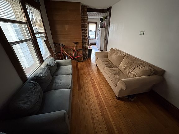 2nd image of 79 Wyckoff St Floor 1