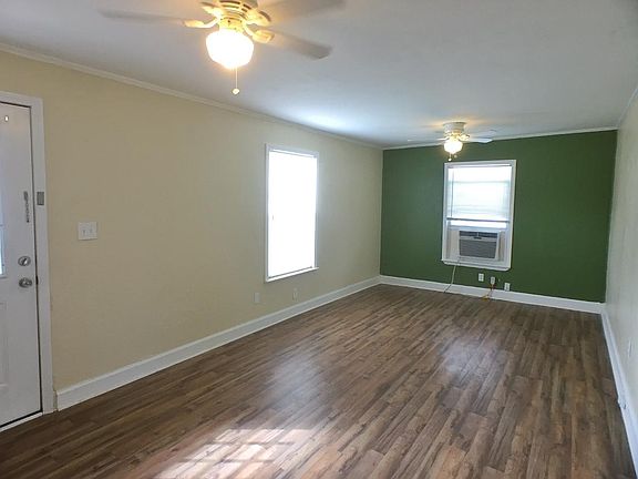 3rd image of 302 N M St