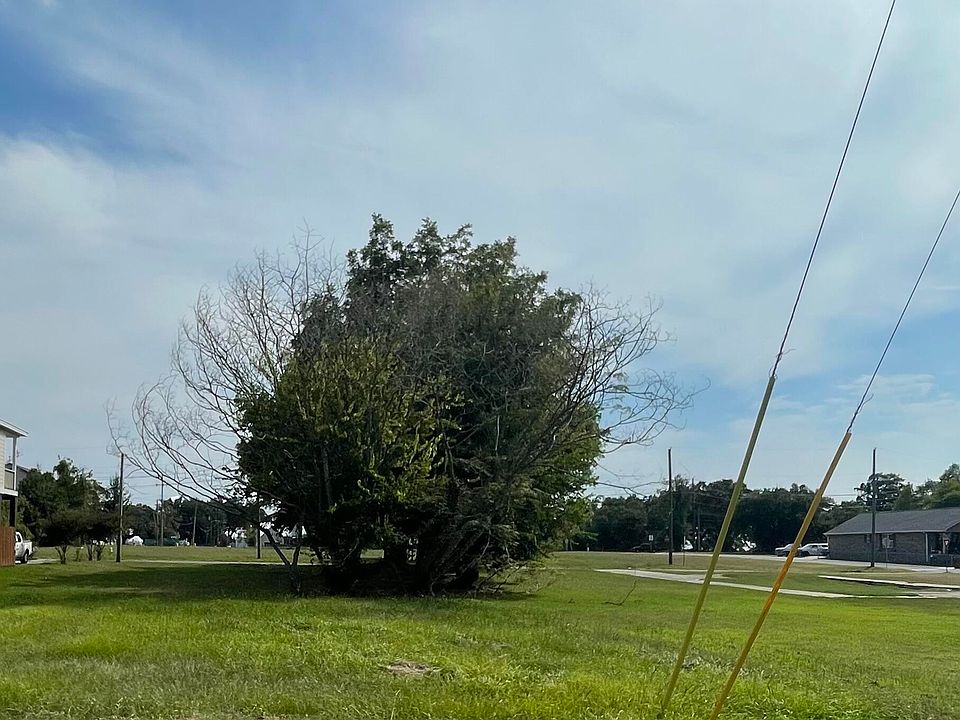 2nd image of 387 Richmond Dr