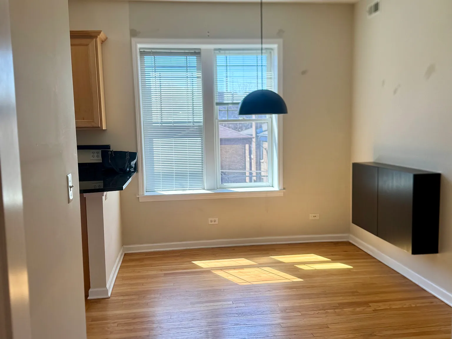 1 bed, 800 sqft, $1,575 — Photo 3