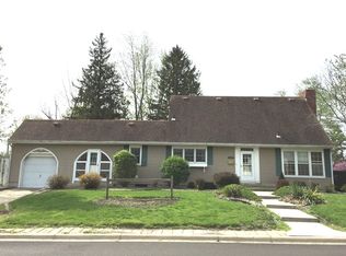 209 9th St, Mendota, IL 61342
