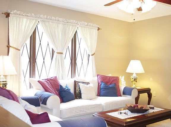 4th image of 303 Shela Blvd