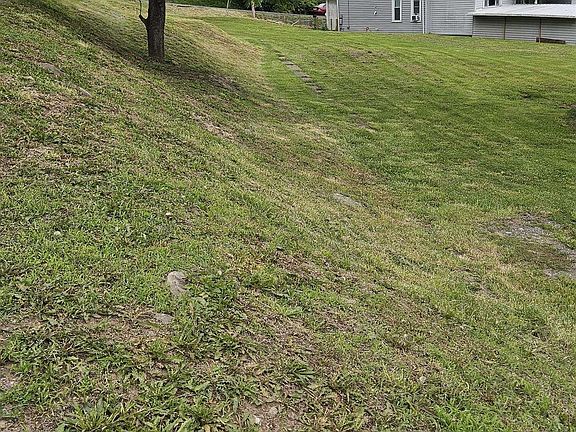 3rd image of 239 Brook St