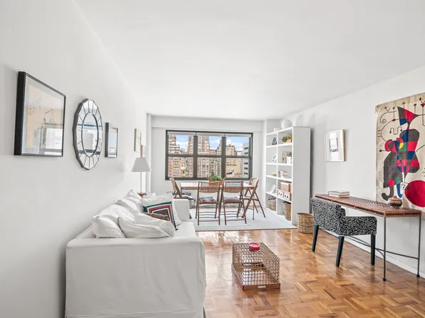 240 East 76th Street image 1 of 4