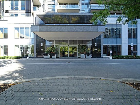 4th image of 120 Harrison Garden Blvd #1129