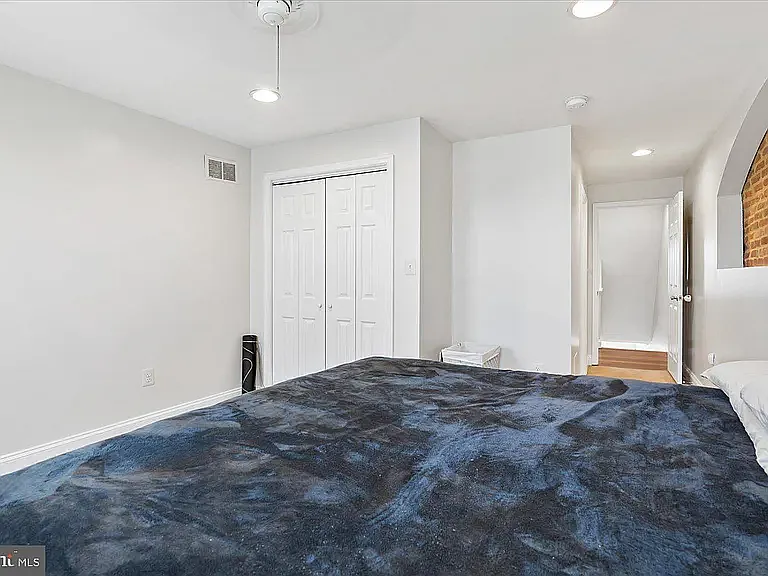 522 S Clinton St — Photo 18