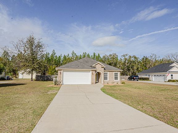 3rd image of 153 Savannah Forest Cir