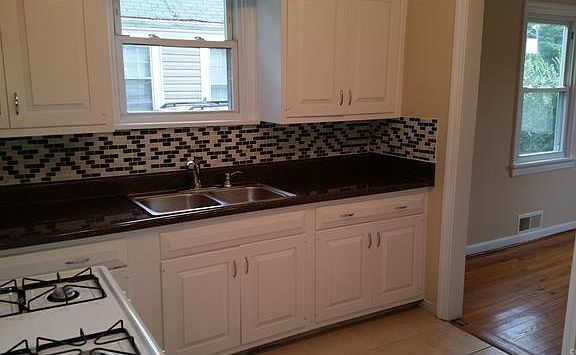 4th image of 110 W Laburnum Ave