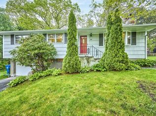 15 Princeton Rd, Burlington, MA 01803