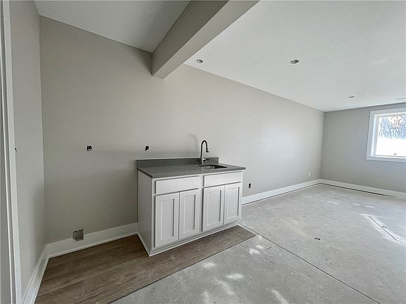 4th image of 9078 Tatum Dr