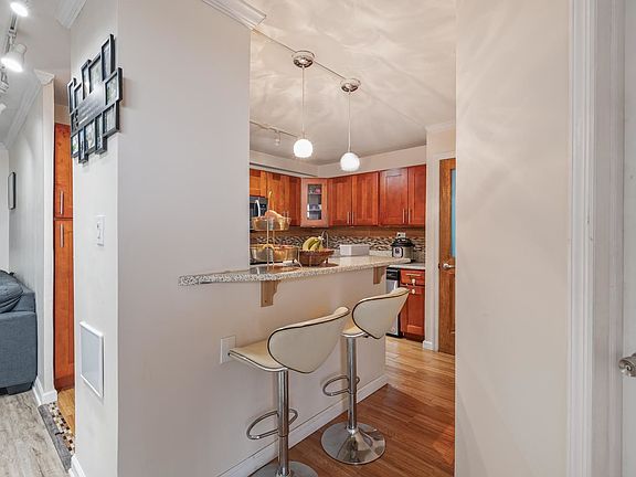 5th image of 6040 Boulevard East Unit 10A