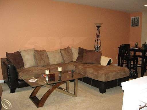 4th image of 27869 Hopkins Dr #1